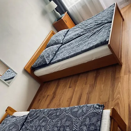 Apartment Leona *